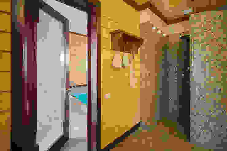 Дом и баня в поселке Гавриково, МО. ItalProject Бассейны в эклектичном стиле Дерево