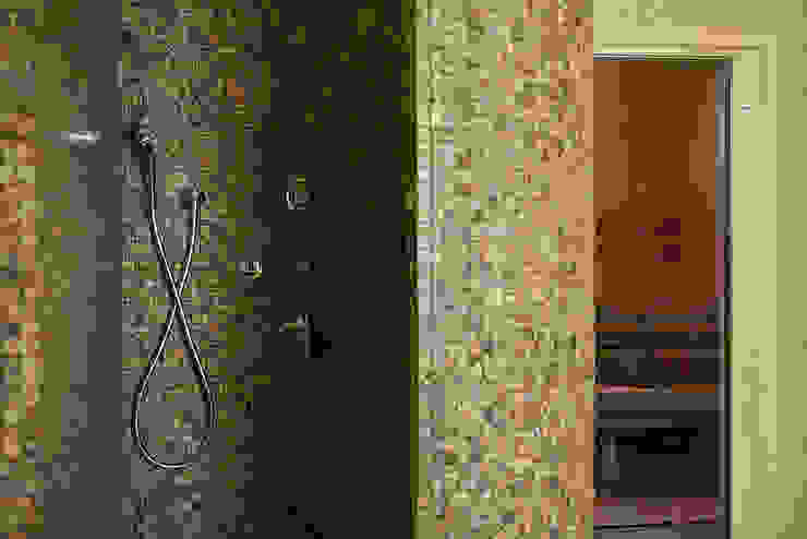 Дом и баня в поселке Гавриково, МО. ItalProject Спа в стиле кантри Камень Бежевый