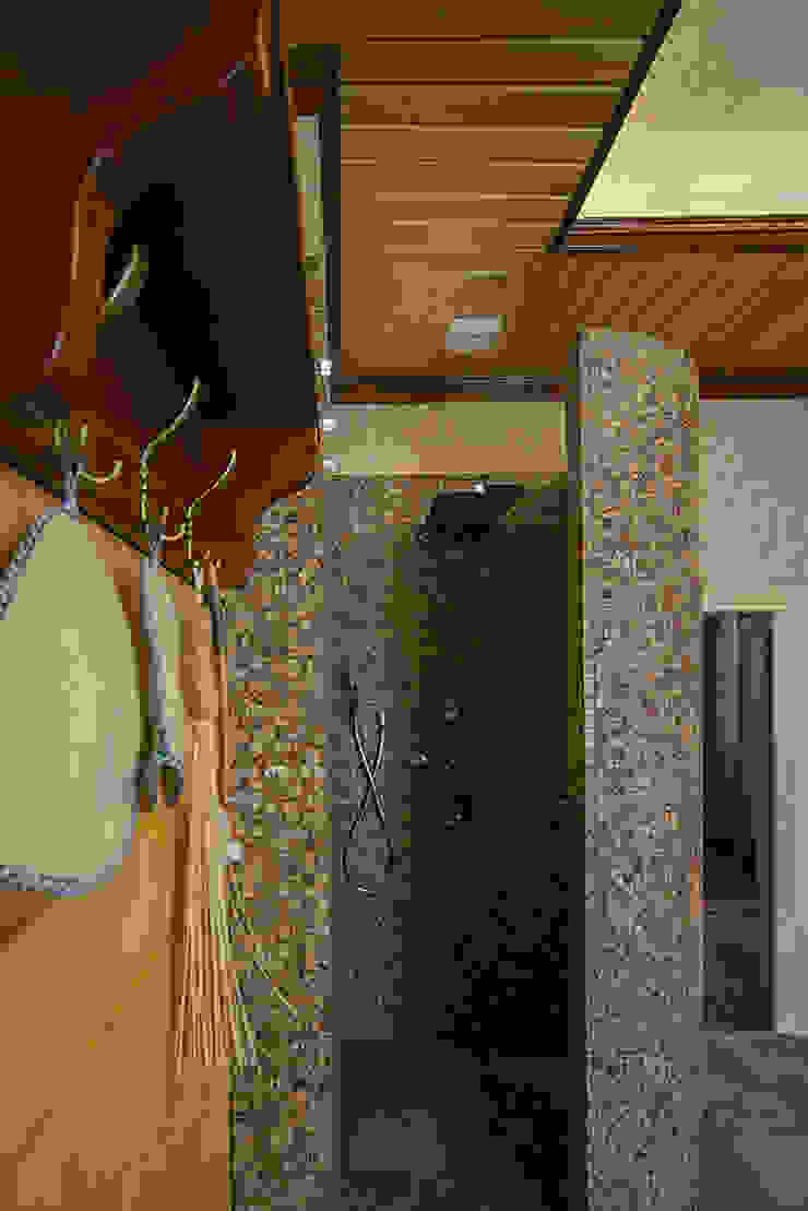 Дом и баня в поселке Гавриково, МО. ItalProject Спа в стиле кантри Бежевый