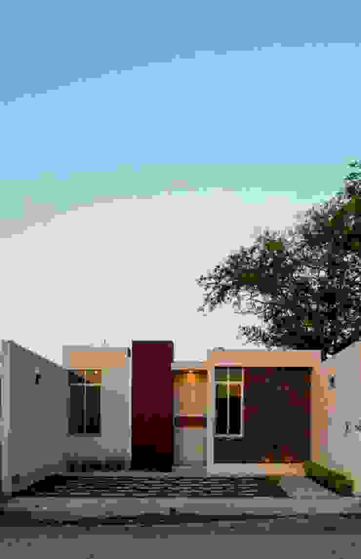 Modern houses by MOVE Arquitectos Modern