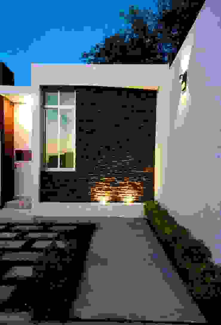 Modern houses by MOVE Arquitectos Modern