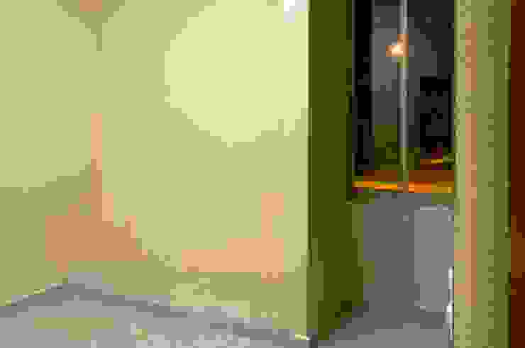 Modern style bedroom by MOVE Arquitectos Modern