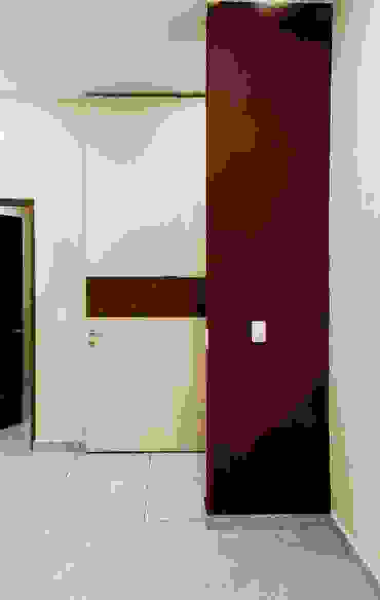 Modern corridor, hallway & stairs by MOVE Arquitectos Modern