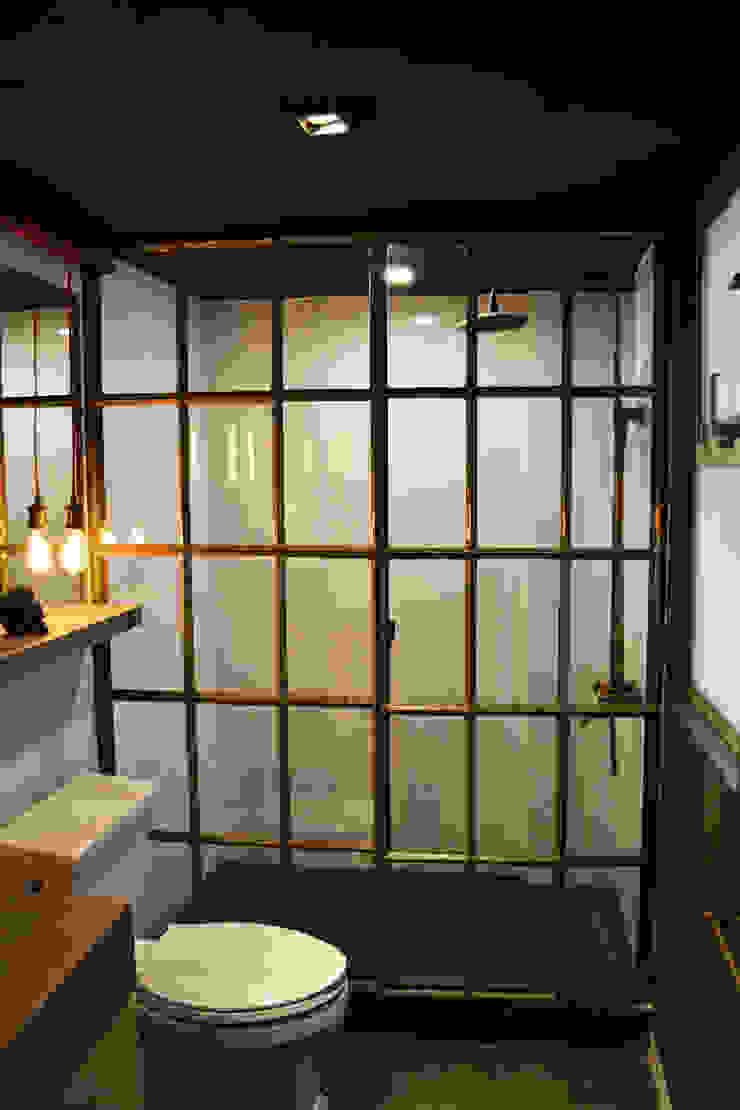 Garage Interiorismo y Diseño Будинки