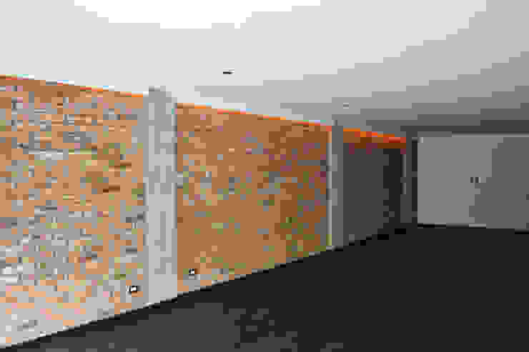 Garage Interiorismo y Diseño Будинки