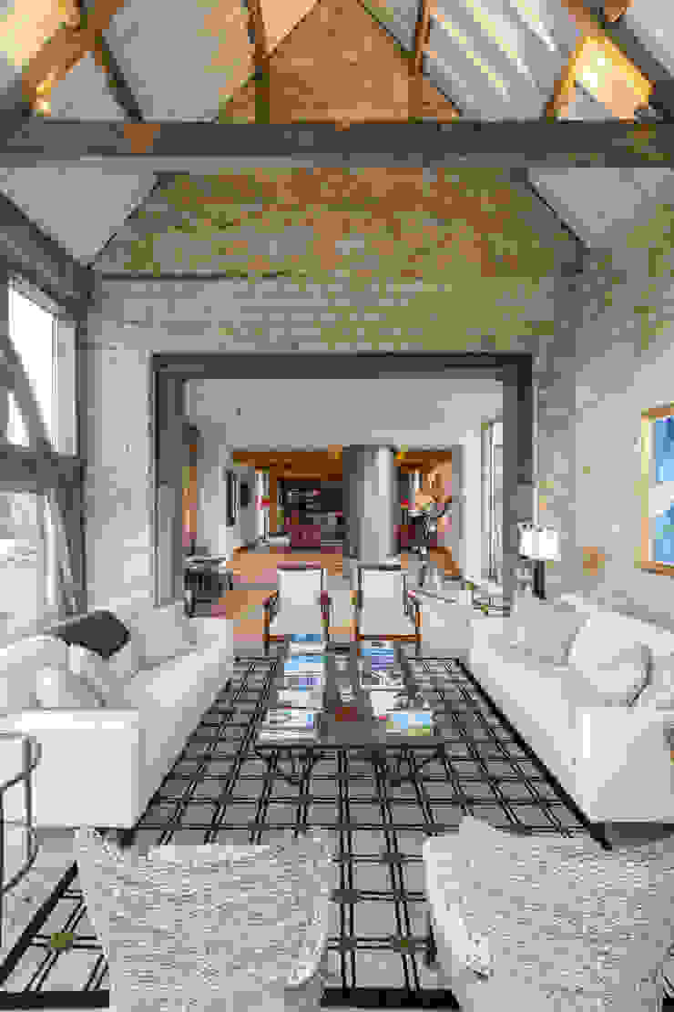 Sitting room Studio Mark Ruthven Country style living room