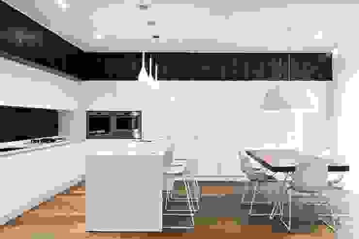 m12 architettura design Moderne Küchen