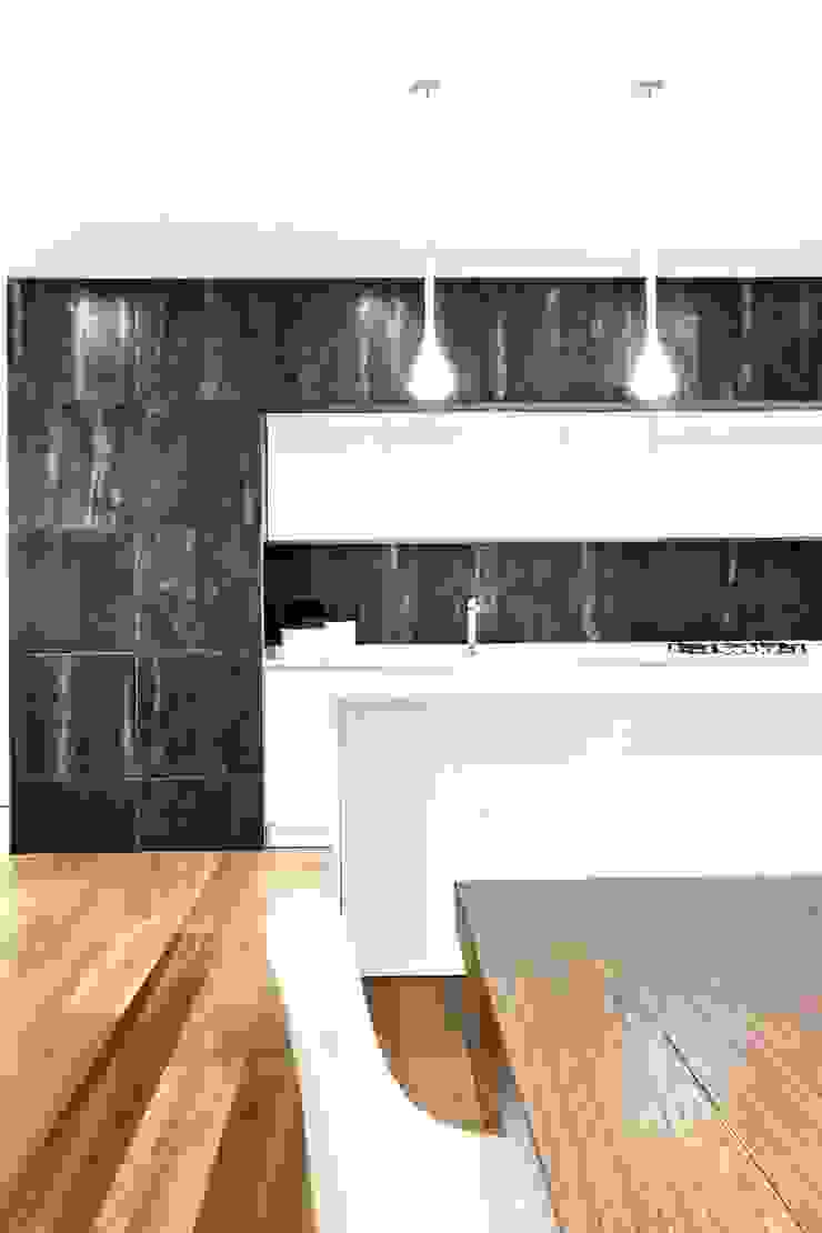 m12 architettura design Moderne Küchen