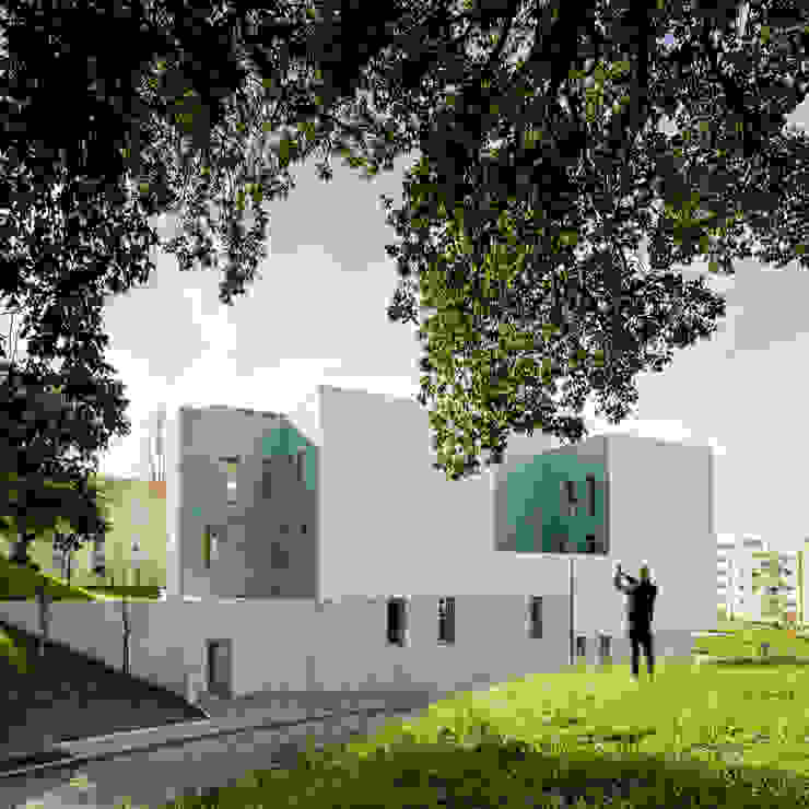 Casa Acreditar Porto Casas modernas por ALA.rquitectos Moderno Azulejo