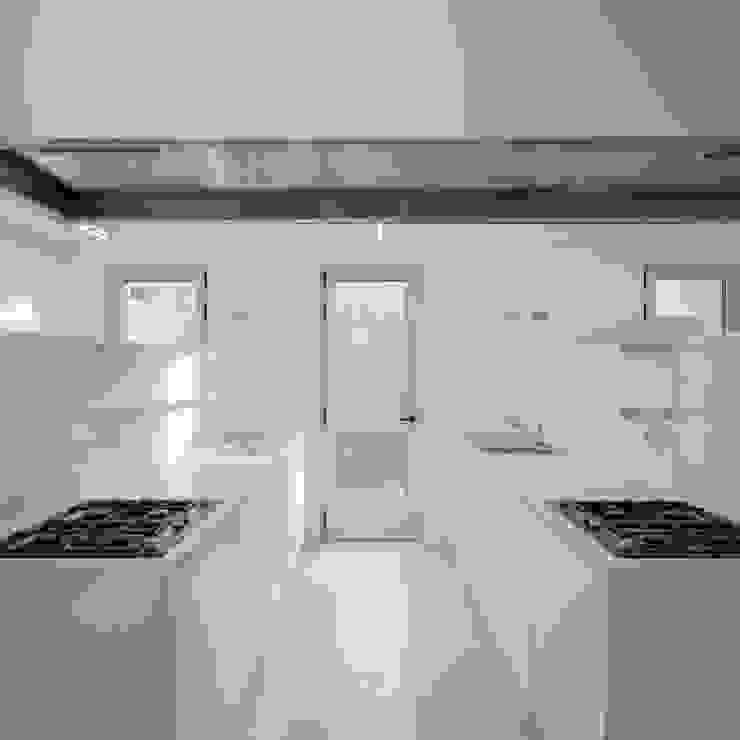 Casa Acreditar Porto Cozinhas modernas por ALA.rquitectos Moderno Quartzo