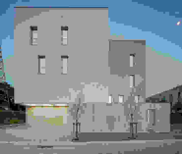 Casa Acreditar Porto Casas modernas por ALA.rquitectos Moderno Azulejo