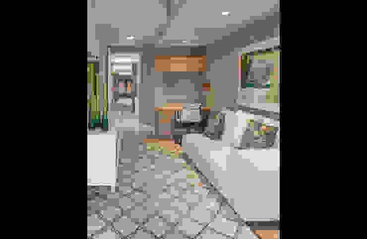 Estudios y oficinas modernos de Eisner Design Moderno