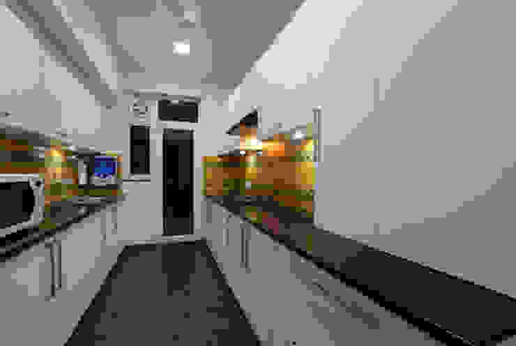 APARTMENT, DESIGN5 DESIGN5 Minimalist kitchen