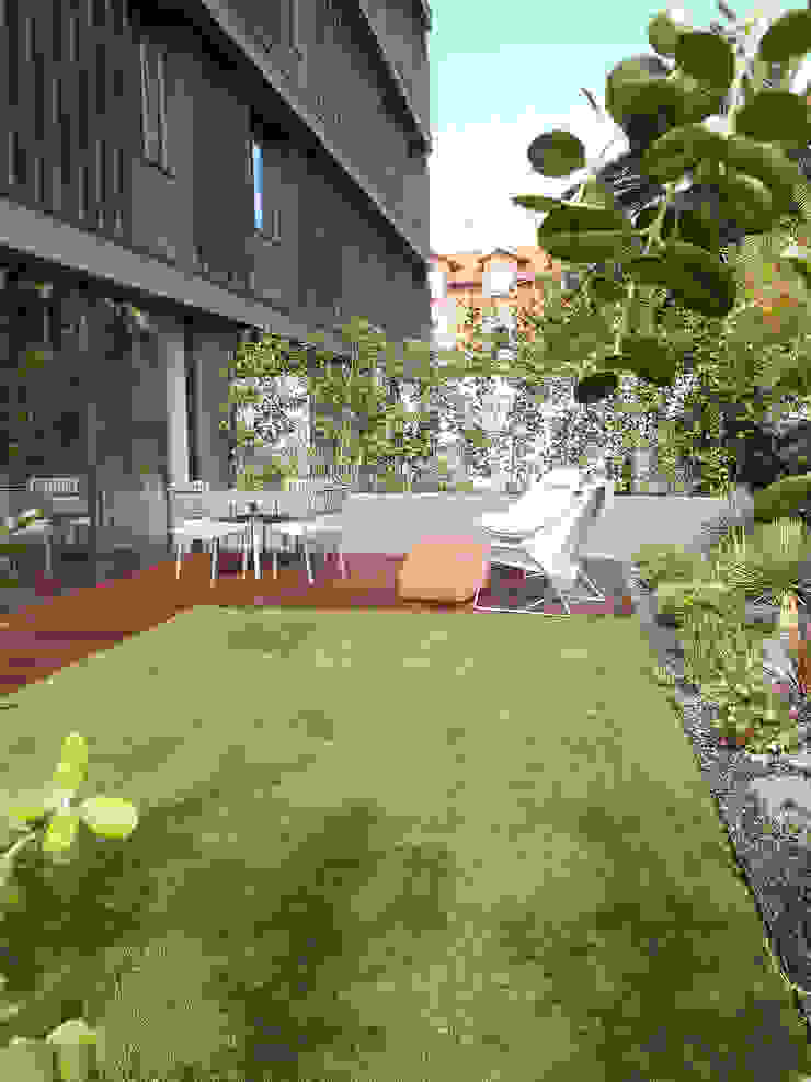 Jardim Tangerinas & Pêssegos - Foz do Douro homify Jardins de fachada Madeira Verde Jardim,suculentas,espaço renovado,renovação jardim,paisagismo,jardim porto,móveis de jardim,jardim principal,mesa de jardim,cadeiras lounge,poufs,cadeiras de jardim