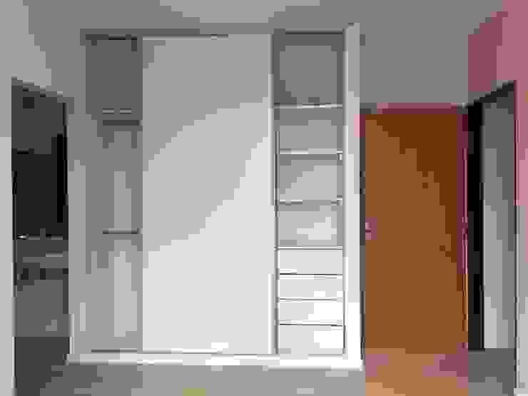 7 Ideas De Closets Que Te Puedes Copiar Hoy Homify,Ralph Lauren Blue And White Ceramic Lamps