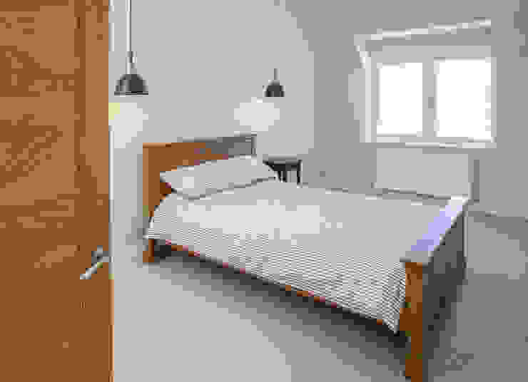 Coldwells, Alford, Aberdeenshire Roundhouse Architecture Ltd Modern style bedroom