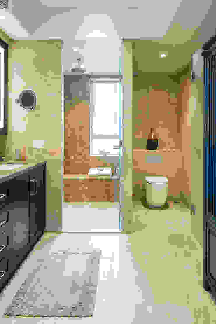 Mid Levels Bathroom By Nicole Cromwell Interior Design Homify