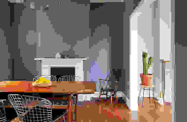 Transforming an Old Terrace House from 1980s, House of Sylphina House of Sylphina Scandinavian style dining room