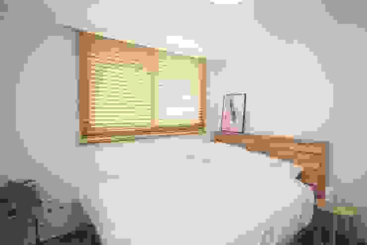 [홈라떼] 삼성동 18평 투룸 빌라 싱글녀 홈스타일링 , homelatte homelatte Modern style bedroom