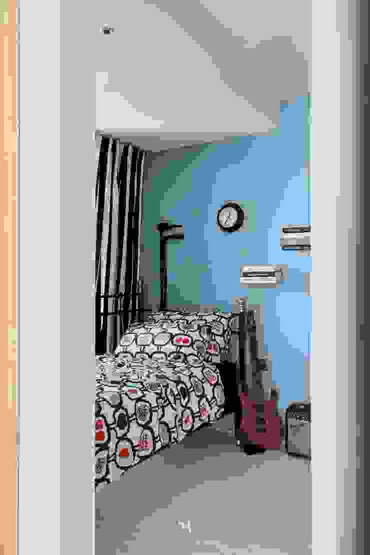 小．曲折｜Anti-Sinuous, 理絲室內設計有限公司 Ris Interior Design Co., Ltd. 理絲室內設計有限公司 Ris Interior Design Co., Ltd. 臥室 Turquoise 台中,室內設計,理絲室內設計