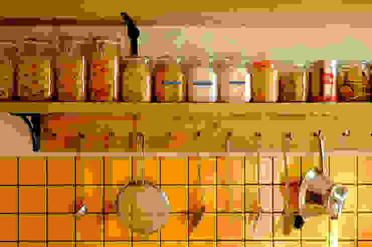 VALERIA'S KITCHEN Relic Interiors kitchens and furniture Kitchen