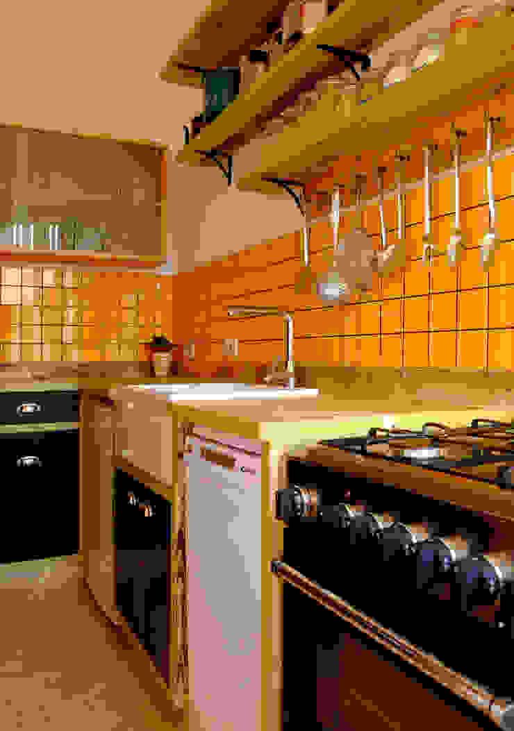 VALERIA'S KITCHEN Relic Interiors kitchens and furniture Kitchen