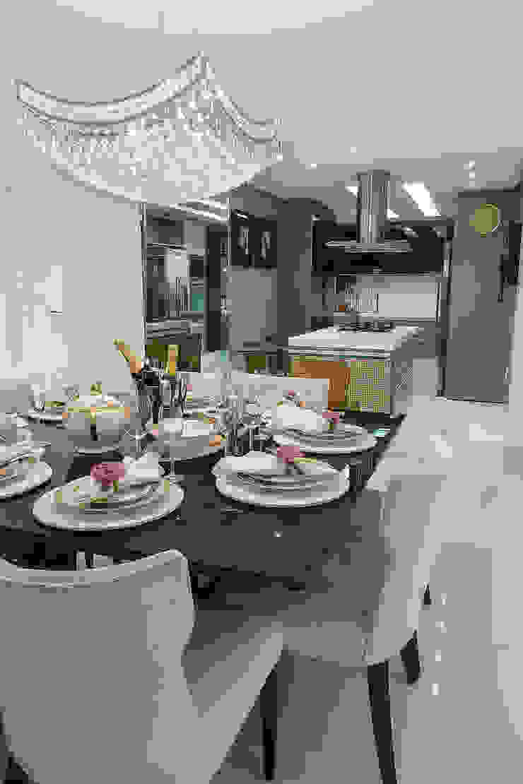 Integração Sala de Jantar e Cozinha Carolina Fontes Arquitetura Salas de jantar modernas