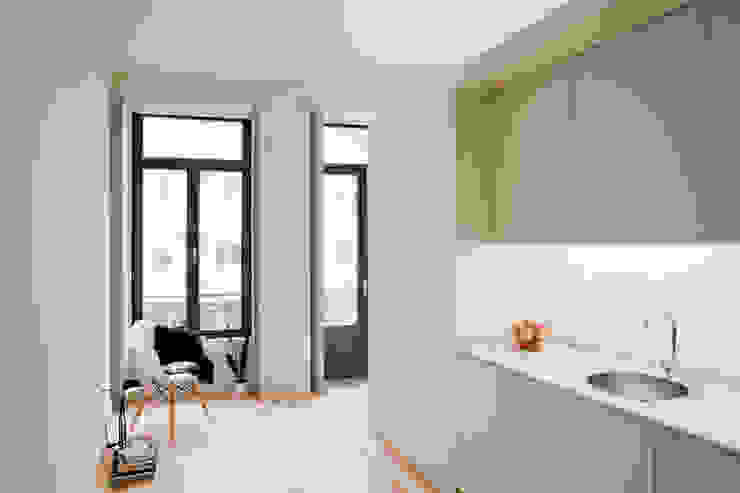 Estúdios FG75 - Reabilitação, A2OFFICE A2OFFICE Moderne Küchen