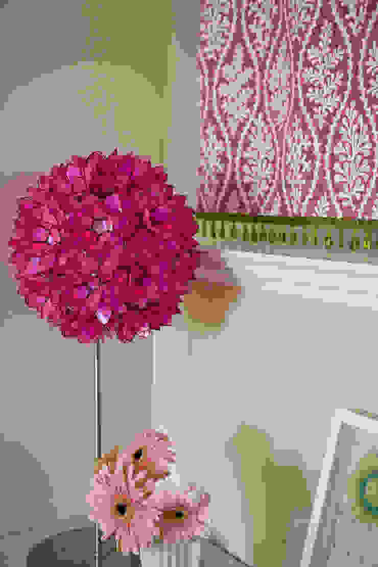 Next Generation - Detail Lorna Gross Interior Design Classic style bedroom Pink