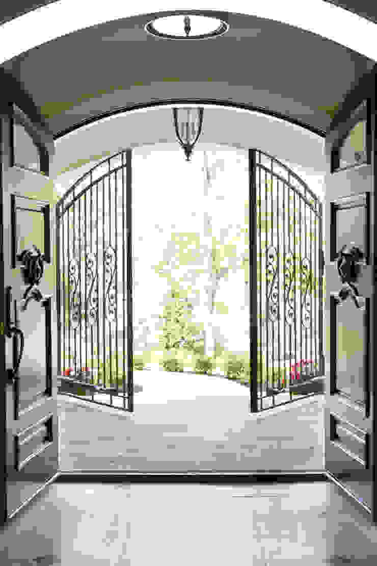 Caribbean Dream - Custom Entry Door & Gate Lorna Gross Interior Design Classic windows & doors