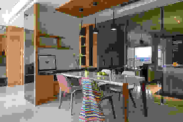 姊妹倆的陽光居所, 賀澤室內設計 HOZO_interior_design 賀澤室內設計 HOZO_interior_design Moderne Esszimmer