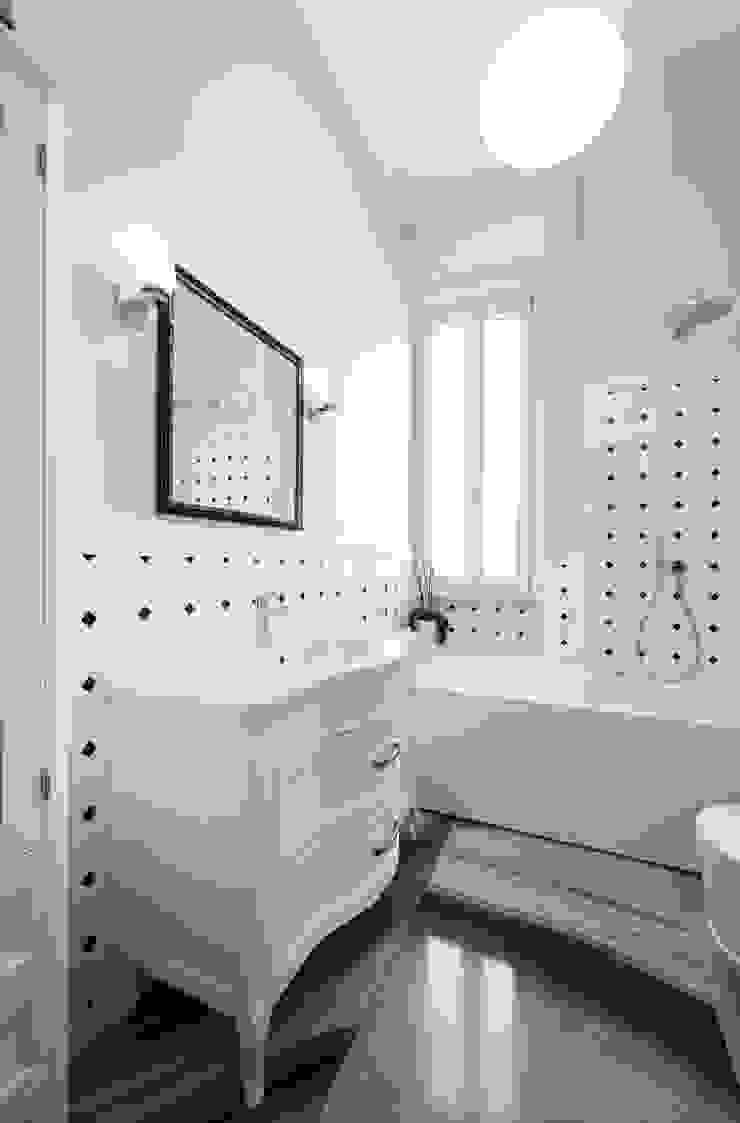 6 fabulous white bathrooms to take inspiration from homify