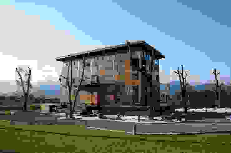 【木建築】宜蘭三星鄉│江宅│獨棟別墅│建坪100坪 根據 閮檍設計 Ting Yi Design 古典風 實木 Multicolored