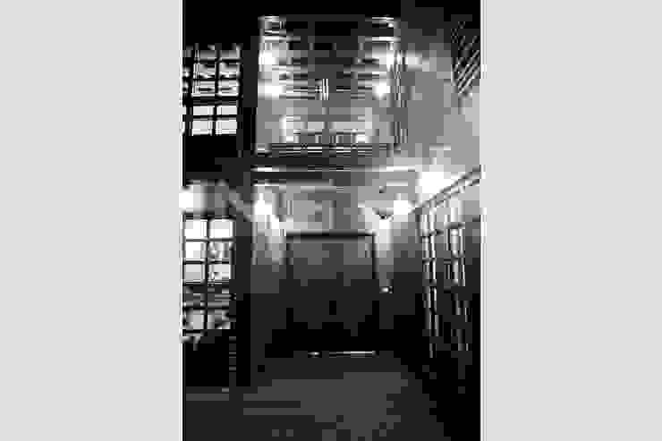 【木建築】宜蘭三星鄉│江宅│獨棟別墅│建坪100坪 經典風格的走廊,走廊和樓梯 根據 閮檍設計 Ting Yi Design 古典風 實木 Multicolored
