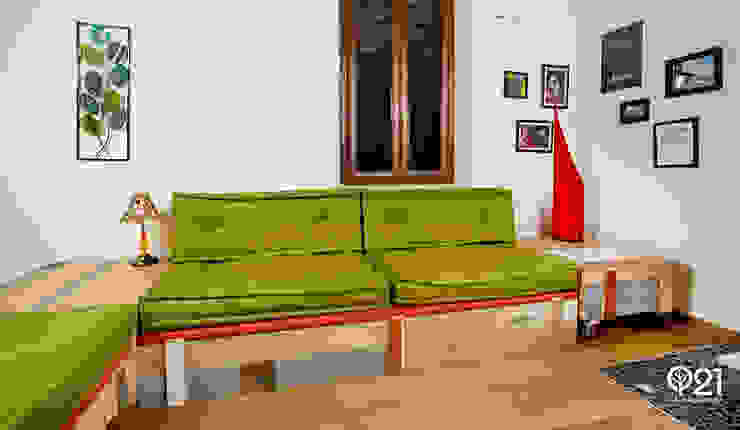 Soggiorno Tessuto Verde e legno di recupero con Nicchia, Laquercia21 Laquercia21 Soggiorno in stile industriale soggiorno,divano,verde,legno di recupero,legno,su misura,chaise longue
