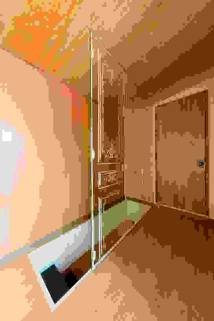 tuneplanning Modern Corridor, Hallway and Staircase