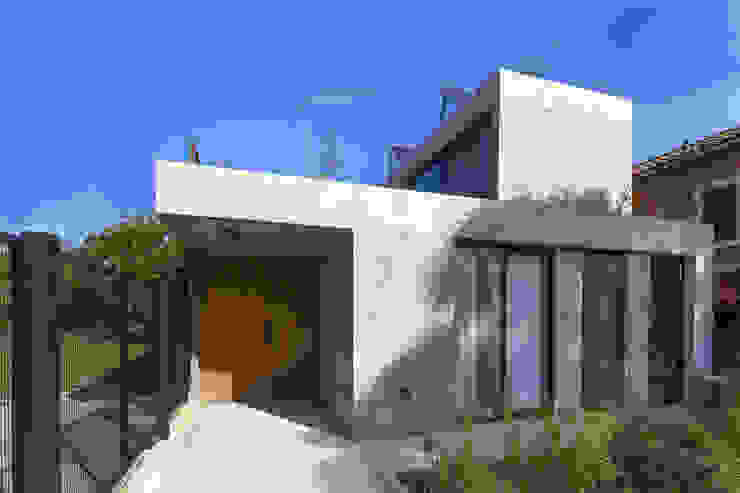 BAM! arquitectura Modern houses Concrete Grey