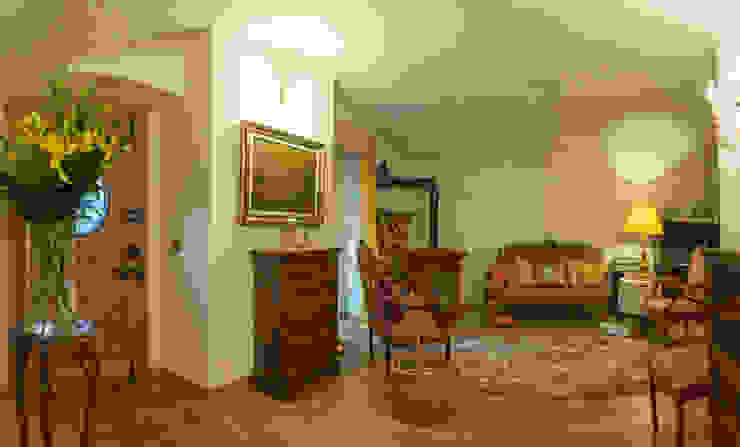 Baita L'Antica s.a.s. Moderne Wohnzimmer