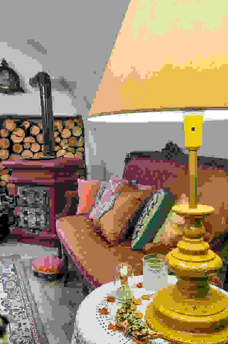 Baita L'Antica s.a.s. Moderne Wohnzimmer