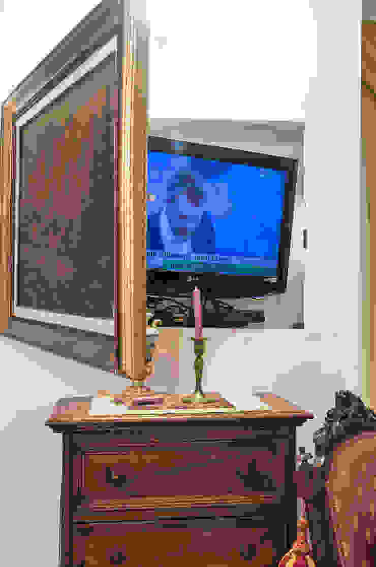 Baita L'Antica s.a.s. Moderne Wohnzimmer