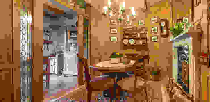 Baita L'Antica s.a.s. Moderne Esszimmer