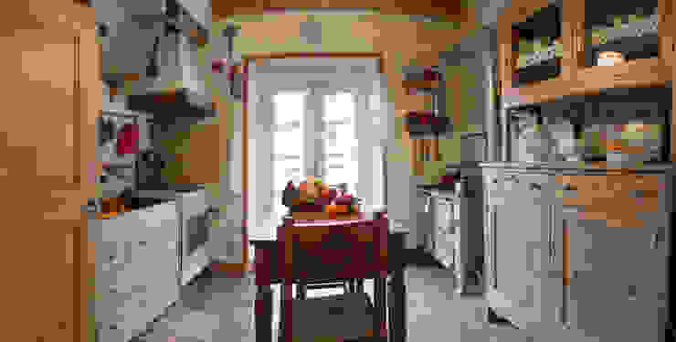 Baita L'Antica s.a.s. Moderne Esszimmer