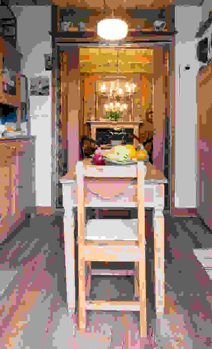 Baita L'Antica s.a.s. Moderne Esszimmer