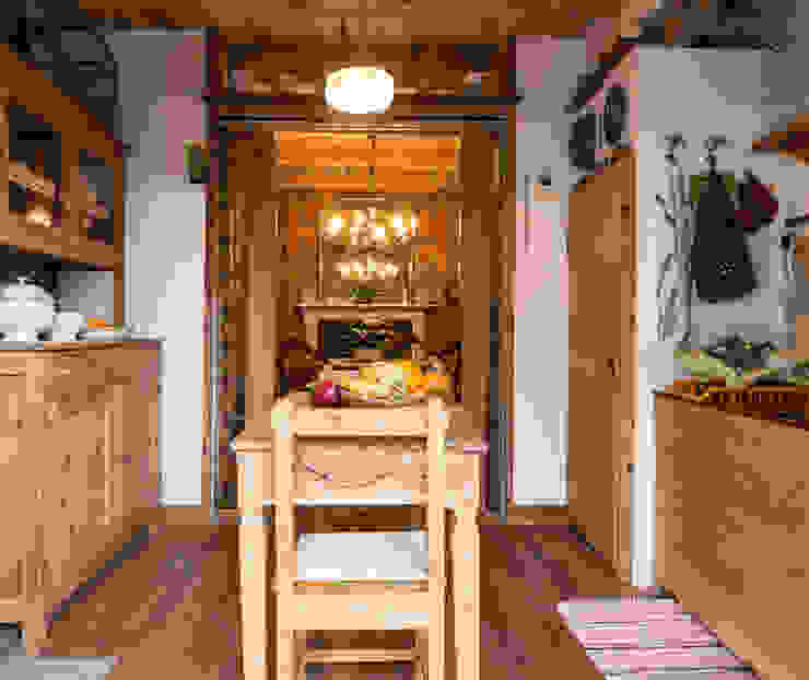 Baita L'Antica s.a.s. Moderne Esszimmer