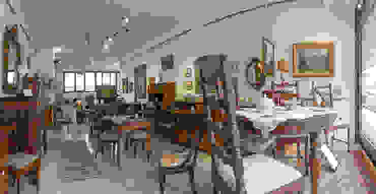 Baita L'Antica s.a.s. Moderne Esszimmer
