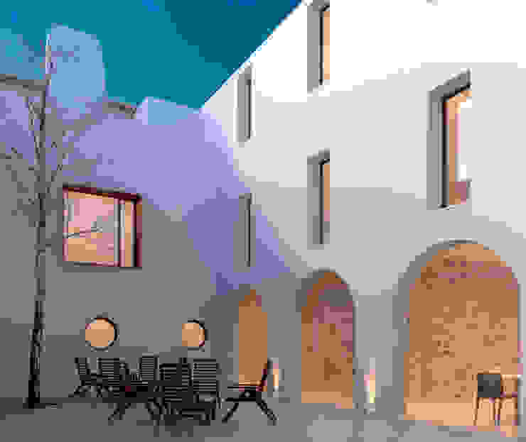 FILIPE SARAIVA - ARQUITECTOS, LDA Casas de estilo clásico