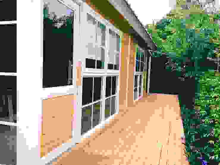 MIRAKI Art school & Workshop, ห้างหุ้นส่วนจำกัด พอสซิเบิล ดีไซน์ ห้างหุ้นส่วนจำกัด พอสซิเบิล ดีไซน์ Rustic style windows & doors Wood Wood effect