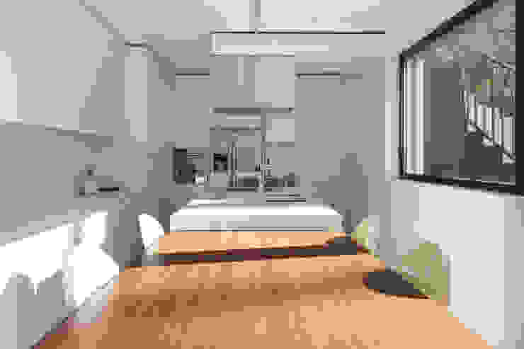 AGA Studio Cocinas de estilo moderno