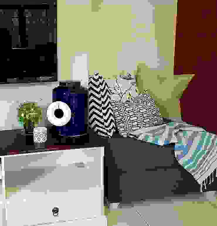 Blue Green Tv Room By Sophistique Interiors Homify