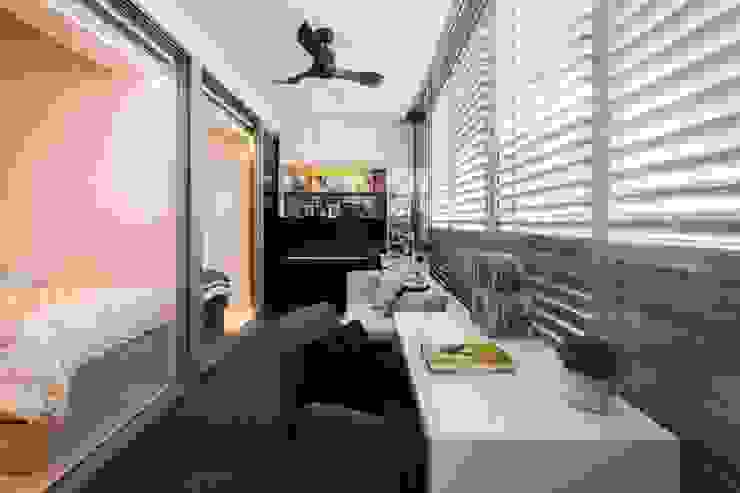 Corredores, halls e escadas minimalistas por Posh Home Interior Design Minimalista